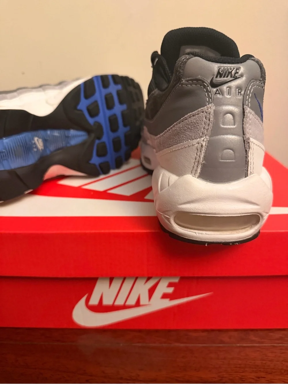 Nike Air Max 95 – Black / Medium Blue / Anthracite – Men’s Size 9.5